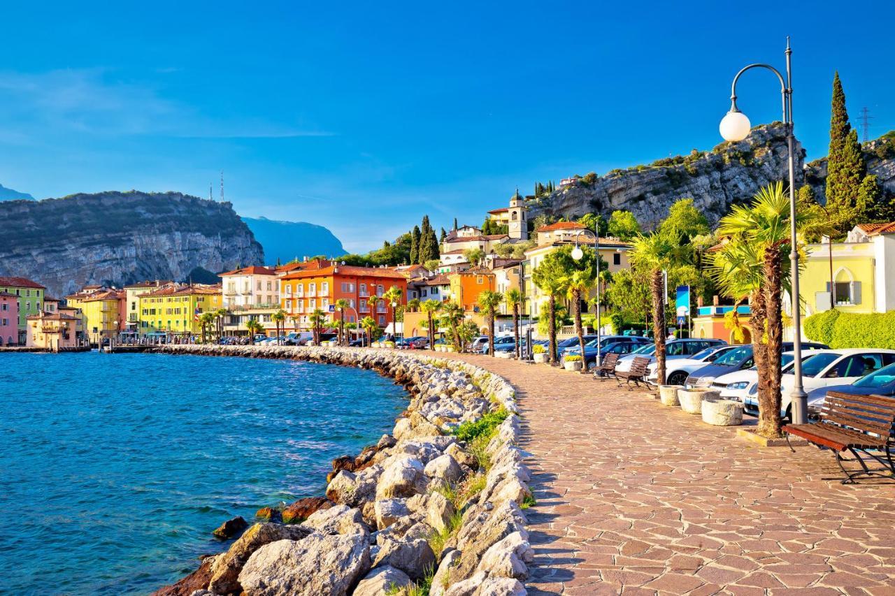 Casa Di Luce Apartamento Desenzano del Garda Exterior foto